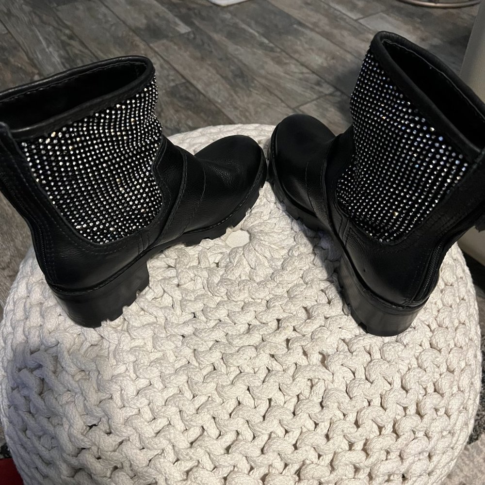 Schutz Women’s Boots Ankle Galena Rhinestone Embellished Leather Size 9 B NWOB - Picture 2 of 5